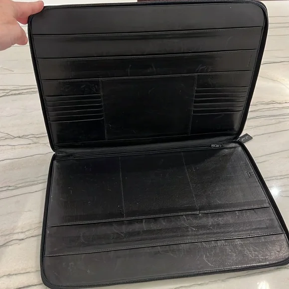 Vintage Authentic PRADA Black Leather Document Holder w/ Zipper - Picture 7 of 16